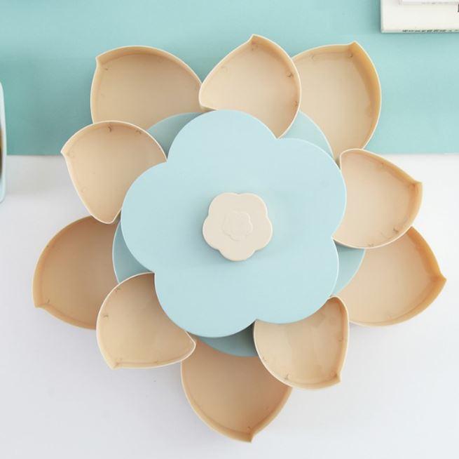 Twist and Bloom Snack Box